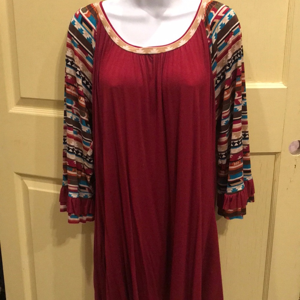 🎀BRAND NEW FROM BOUTIQUE🎀Red printed sleeve top
